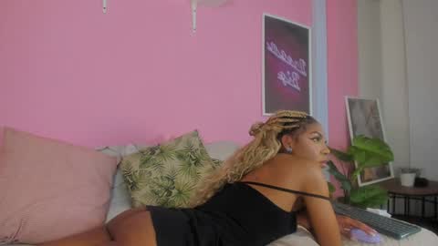 Alexandra  online show from February 7, 6:35 am