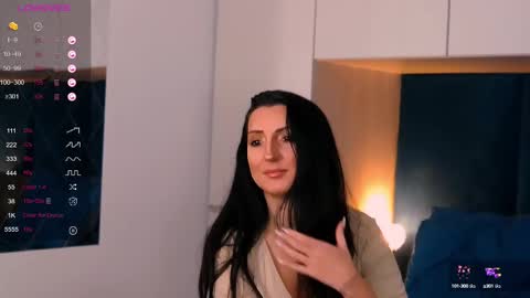 Snapshot of alexa_clarks chatting on March 5, 12:22 pm Alexa online show from March 5, 12:22 pm