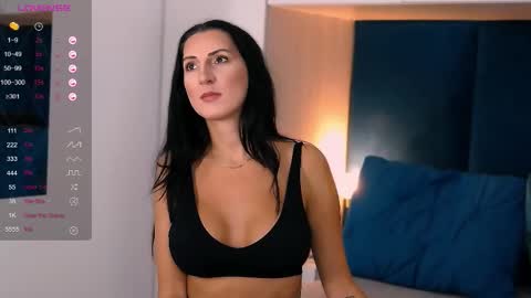 Snapshot of alexa_clarks chatting on September 22, 9:08 am Alexa online show from September 22, 9:08 am