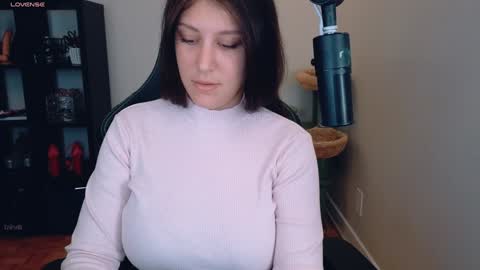 Snapshot of alexa_dream chatting on September 14, 1:36 am dont be afraid to click social media link its  working  just click on that  online show from September 14, 1:36 am