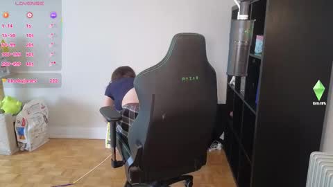 Snapshot of alexa_dream chatting on March 3, 9:56 pm dont be afraid to click social media link its  working  just click on that  online show from March 3, 9:56 pm