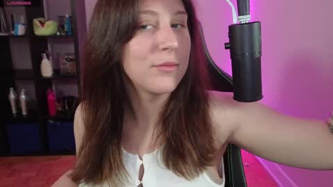 Snapshot of alexa_dream chatting on October 7, 10:03 pm dont be afraid to click social media link its  working  just click on that  online show from October 7, 10:03 pm