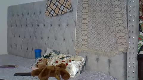 Snapshot of alexa_foxxie chatting on February 21, 10:04 pm Alexa online show from February 21, 10:04 pm