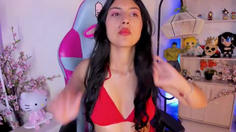 Snapshot of alexa_grey_1 chatting on January 27, 2:24 pm alexa online show from January 27, 2:24 pm
