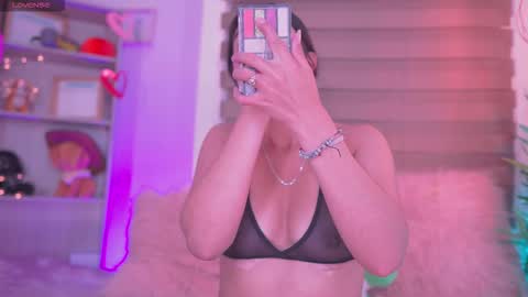 Snapshot of alexa_grey_1 chatting on September 22, 1:09 pm alexa online show from September 22, 1:09 pm