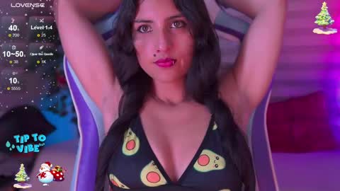 Snapshot of alexa_grey_1 chatting on December 18, 1:45 pm alexa online show from December 18, 1:45 pm