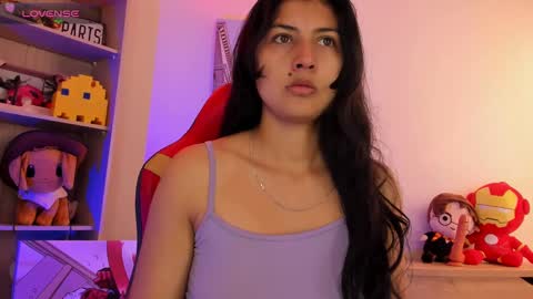 Snapshot of alexa_grey_1 chatting on February 3, 1:30 pm alexa online show from February 3, 1:30 pm