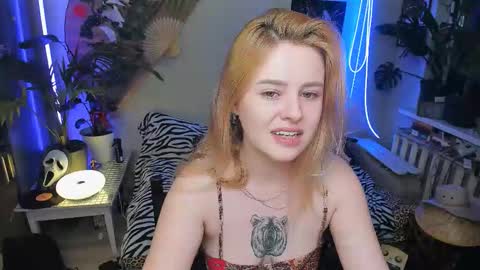 alexa_pirs online show from December 3, 7:38 pm