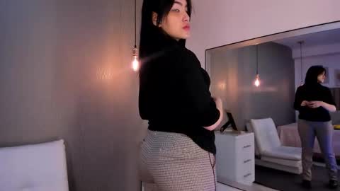 Alexa Thaylor online show from December 7, 2:13 pm