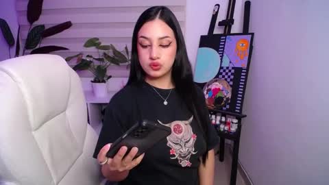 Snapshot of alexaa_obrien chatting on February 6, 1:05 am alexaa_obrien online show from February 6, 1:05 am