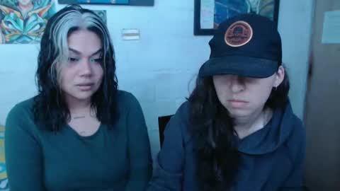 Snapshot of alexablu3 chatting on February 10, 1:24 am Alexa Blu3 online show from February 10, 1:24 am