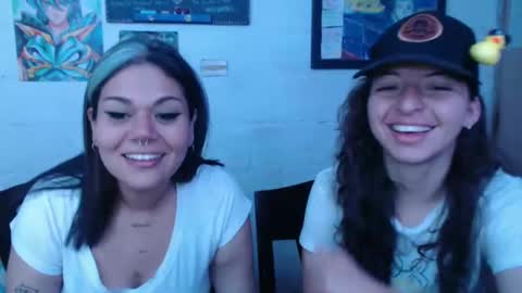 Snapshot of alexablu3 chatting on December 21, 2:19 am Alexa Blu3 online show from December 21, 2:19 am