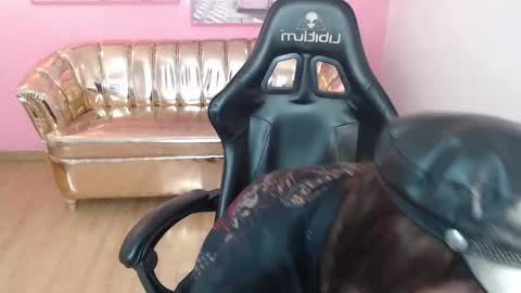 Snapshot of alexandra_gomez_t chatting on October 22, 11:10 pm alexandra  online show from October 22, 11:10 pm