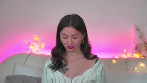 AlexandraBloom online show from January 10, 6:49 pm