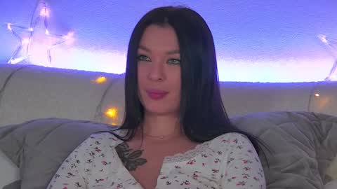 AlexandraBloom online show from January 6, 4:36 am