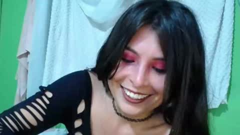 alexandrasaen online show from December 4, 11:57 pm