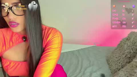 Snapshot of alexawhittee chatting on November 1, 3:32 am laurens online show from November 1, 3:32 am