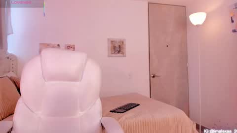 Snapshot of alexaworld chatting on September 17, 10:19 pm lexandra online show from September 17, 10:19 pm