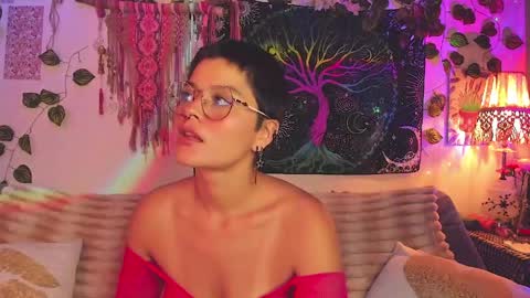 Alex online show from April 18, 11:37 pm