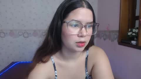 Snapshot of alexiarestrepo chatting on February 8, 11:55 am Alexia online show from February 8, 11:55 am