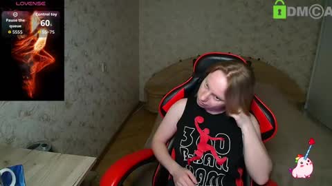 Alexis online show from April 8, 8:55 pm