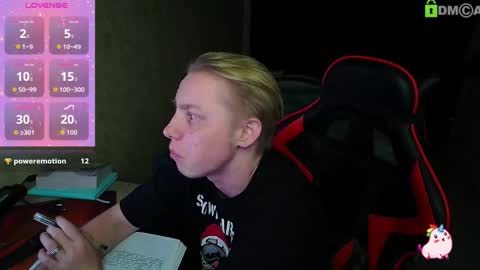 Snapshot of alexis_gordon chatting on September 19, 10:31 pm Alexis online show from September 19, 10:31 pm