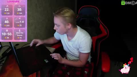 Snapshot of alexis_gordon chatting on September 16, 8:17 pm Alexis online show from September 16, 8:17 pm