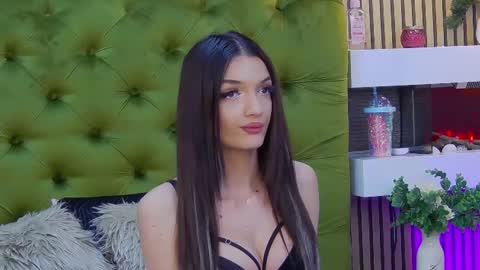 alexisjenner online show from February 5, 8:14 pm