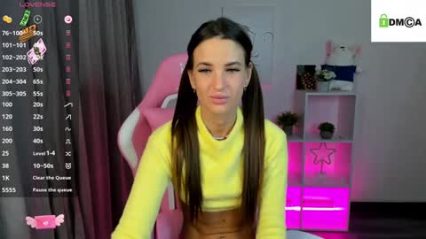 Alexis   Mon Tue Wed Thu Fri 7 GMT 0100am-0700am  online show from December 23, 8:36 pm