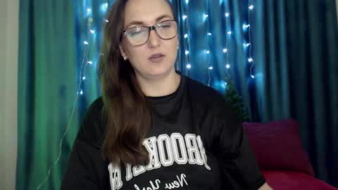 alexismacc online show from December 19, 2:23 am