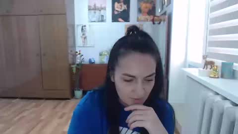 AlexisMillers online show from September 23, 8:45 am