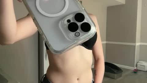 Snapshot of alexispaige06 chatting on October 22, 5:51 pm alexispaige06 online show from October 22, 5:51 pm