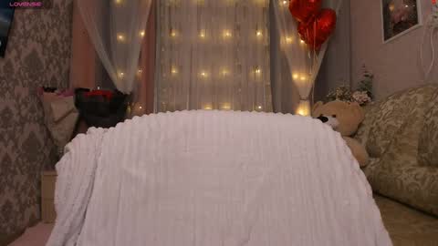 Amely online show from December 23, 1:18 am