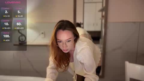 Snapshot of alexxday chatting on October 2, 12:43 pm Alexa online show from October 2, 12:43 pm