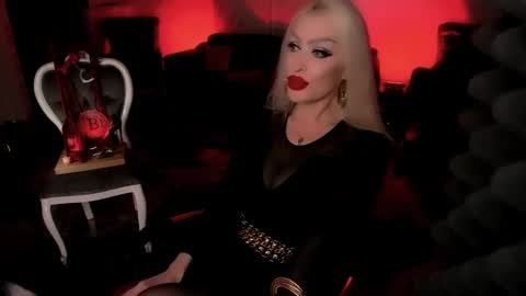 AlfaFemale online show from December 7, 6:54 am