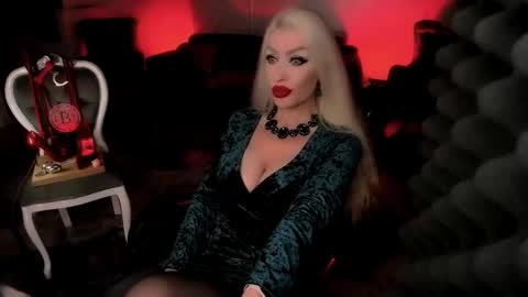 AlfaFemale online show from December 17, 8:12 am