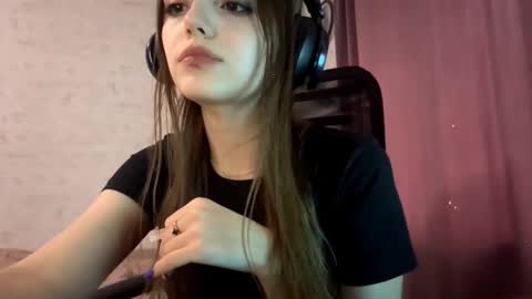 Alice online show from October 18, 12:52 pm