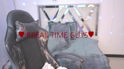 Snapshot of alfresii_rivera chatting on October 13, 2:58 am Carolina Join The Fan Club online show from October 13, 2:58 am