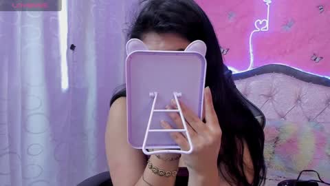 Snapshot of alfresii_rivera chatting on February 4, 1:27 pm Carolina Join The Fan Club online show from February 4, 1:27 pm