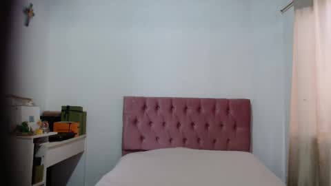 Snapshot of alia054 chatting on September 22, 12:14 pm Alia  online show from September 22, 12:14 pm