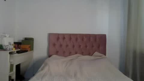 Snapshot of alia054 chatting on January 21, 1:00 pm Alia  online show from January 21, 1:00 pm