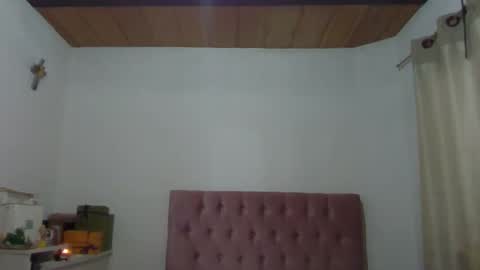 Snapshot of alia054 chatting on September 10, 12:16 pm Alia  online show from September 10, 12:16 pm