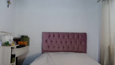 Snapshot of alia054 chatting on September 19, 12:59 pm Alia  online show from September 19, 12:59 pm