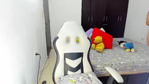 alicc0409 online show from September 15, 12:24 pm