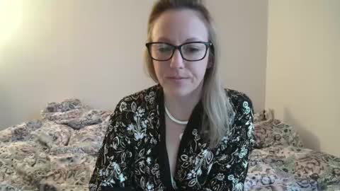 Alice online show from December 2, 8:48 am