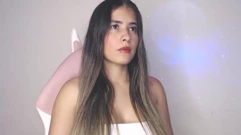 Snapshot of alice_cespedes chatting on October 2, 12:48 am alice_cespedes online show from October 2, 12:48 am