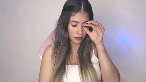 Snapshot of alice_cespedes chatting on October 3, 12:49 am alice_cespedes online show from October 3, 12:49 am