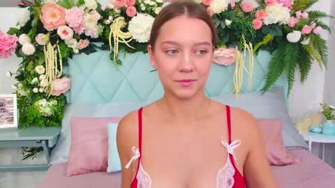 Alice in Wonderland  online show from October 12, 7:00 am