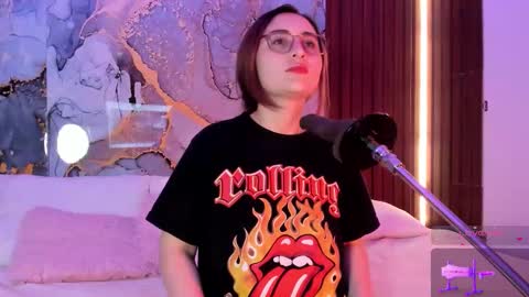 Mey online show from October 22, 2:49 am