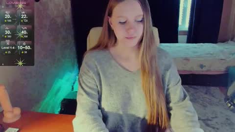 Snapshot of alice_dreamgirl_ chatting on February 9, 12:08 pm Alice 3 online show from February 9, 12:08 pm